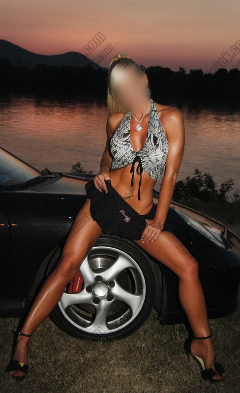 57 kép Giulia. szexpartner 705863955,