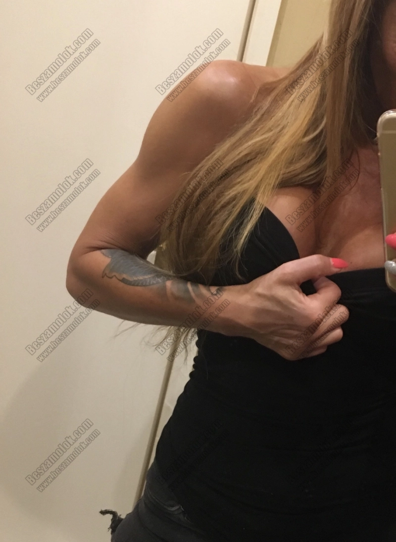 63 kép Giulia. szexpartner 705863955,