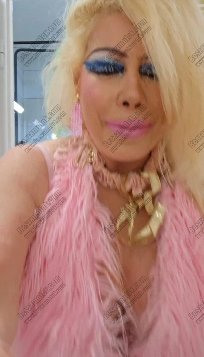 15 kép MoniqeLove. szexpartner 306758975,   