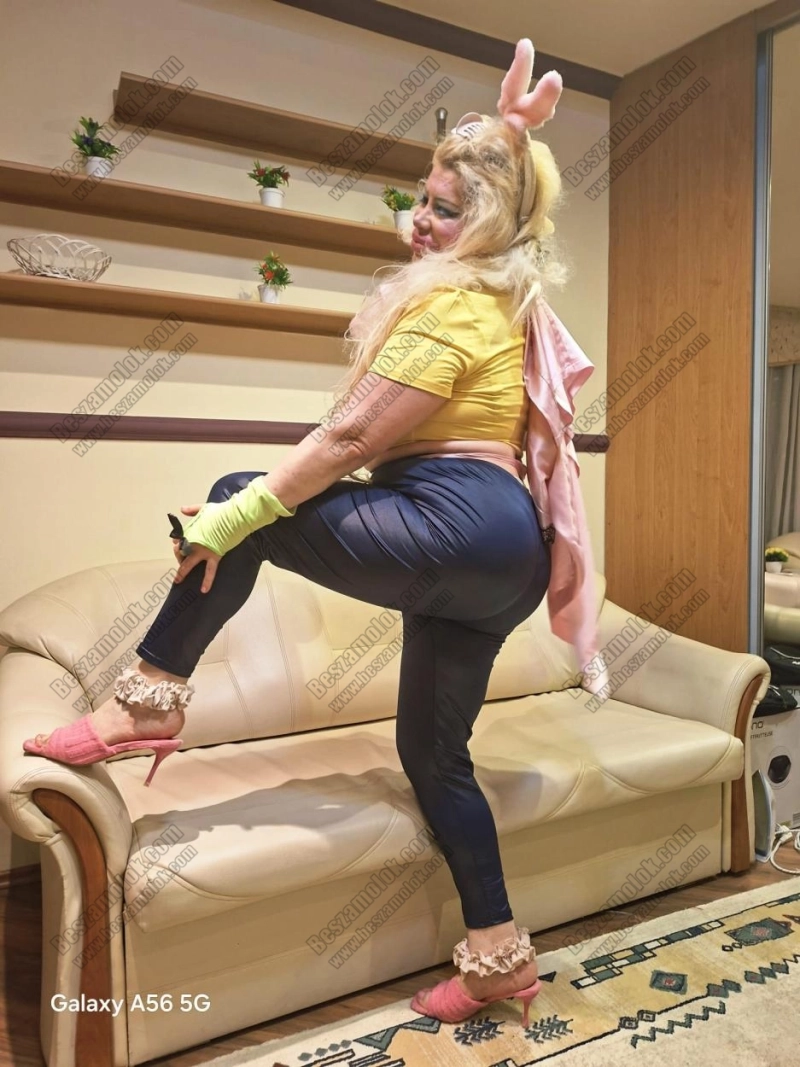 12 kép MoniqeLove. szexpartner 306758975,   