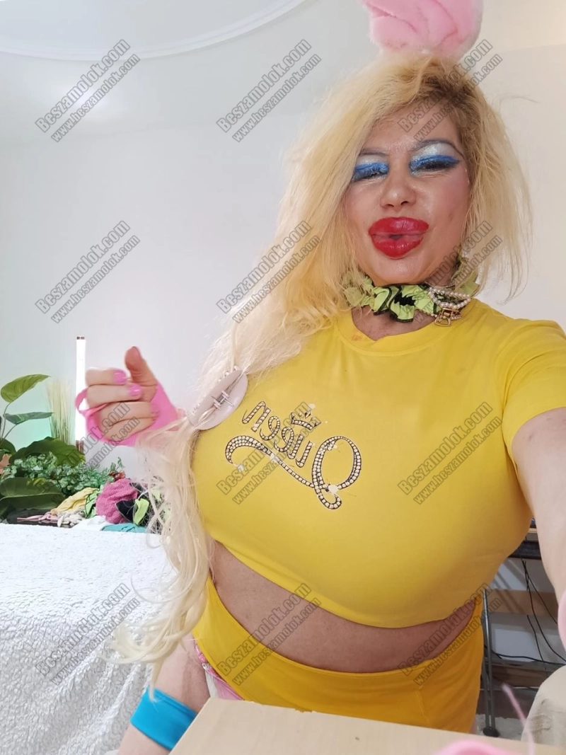 11 kép MoniqeLove. szexpartner 306758975,   