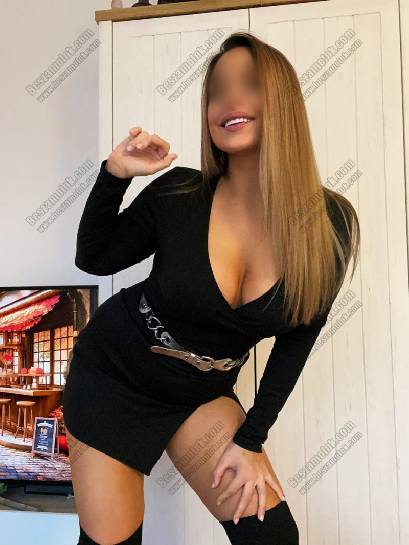 22 kép Vivien. szexpartner 706561232,