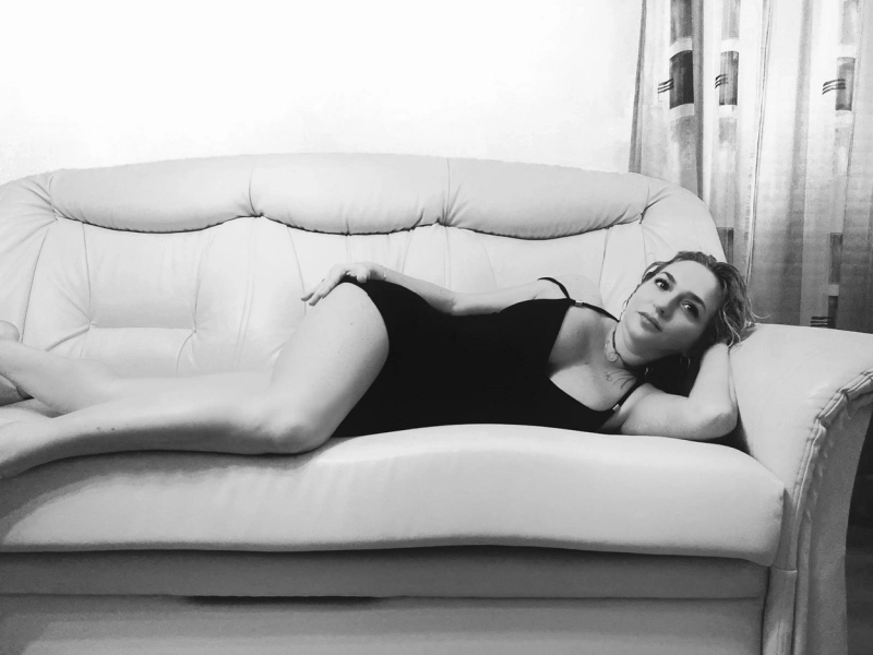 18 kép Eni. erotikus masszázs 309680039,   