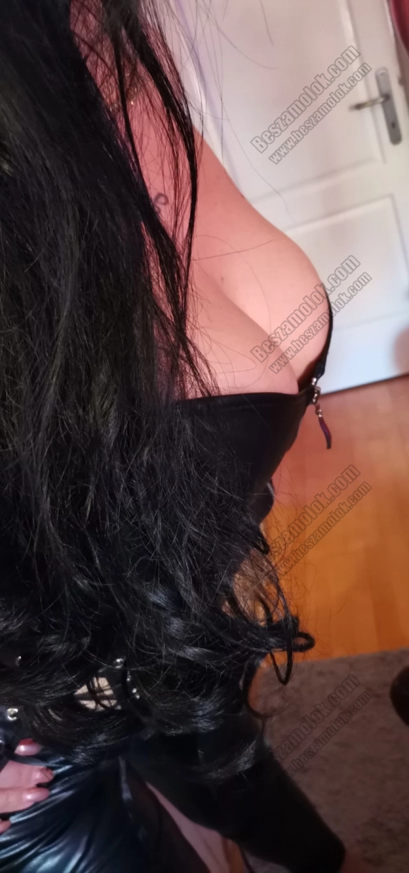 12 kép Bettina. erotikus masszázs 707561075,