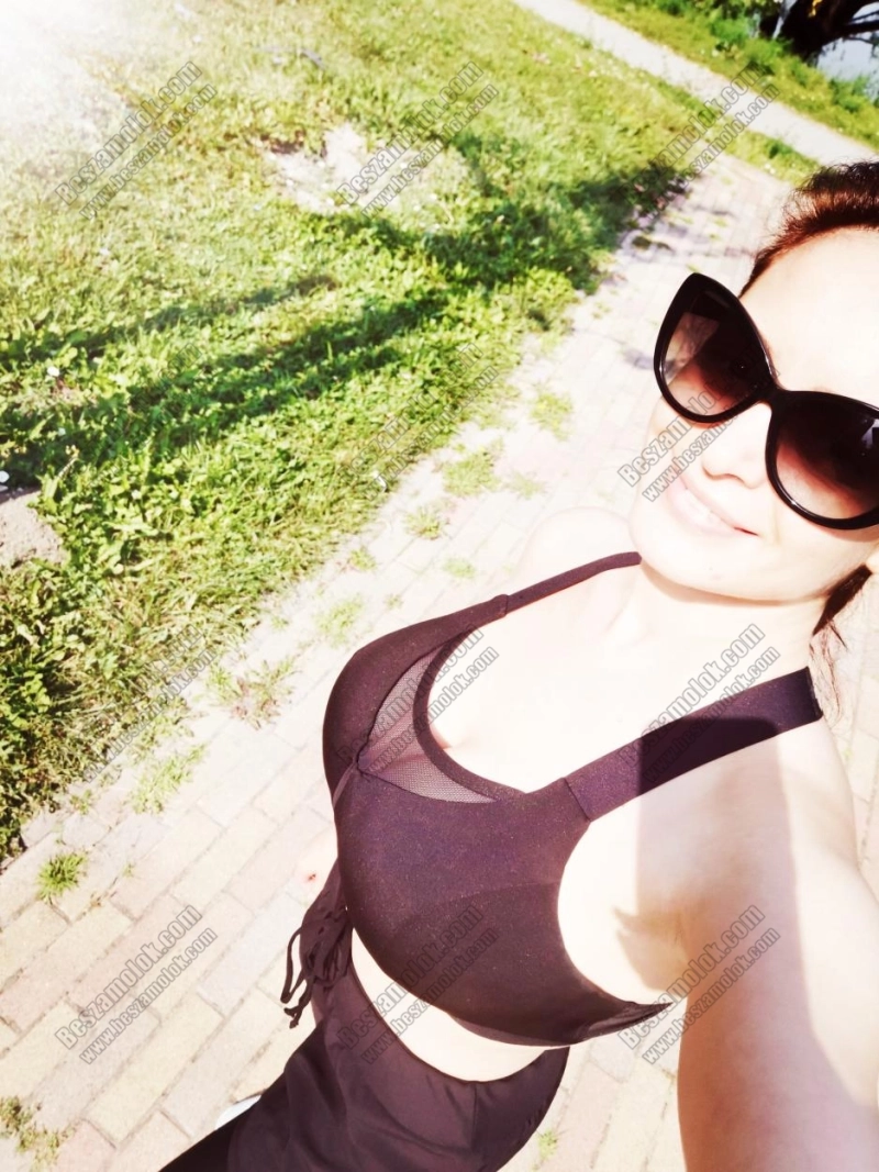 10 kép Courtney13. szexpartner 304911640,   