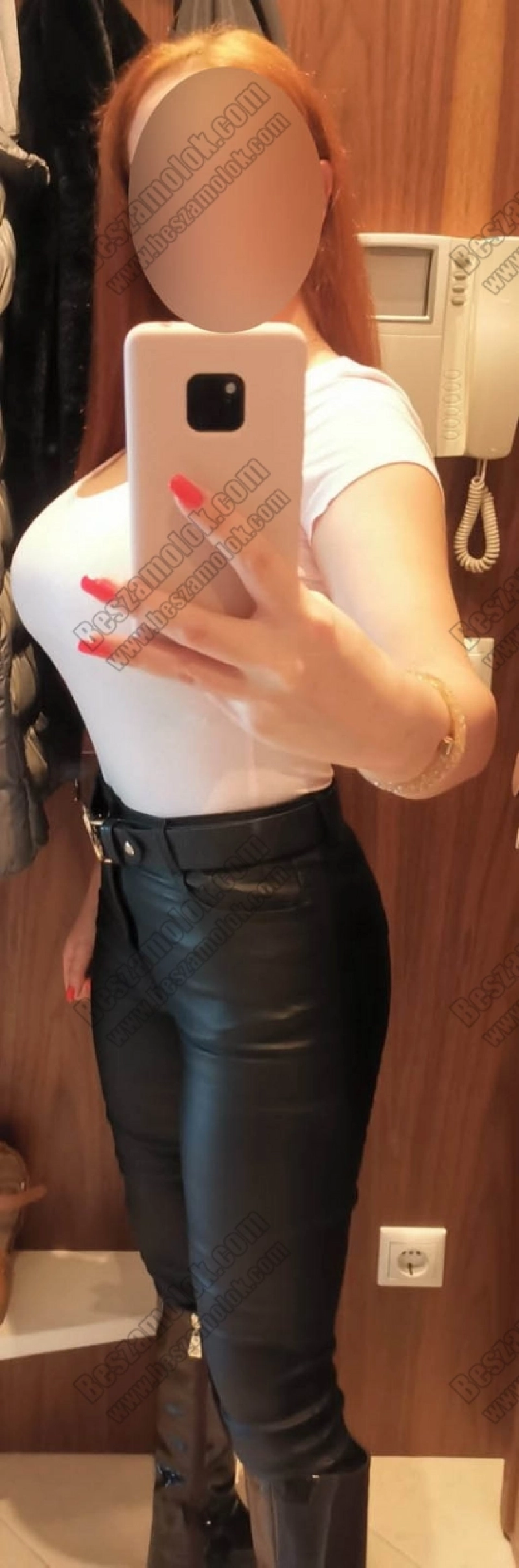 21 kép Courtney13. szexpartner 304911640,   