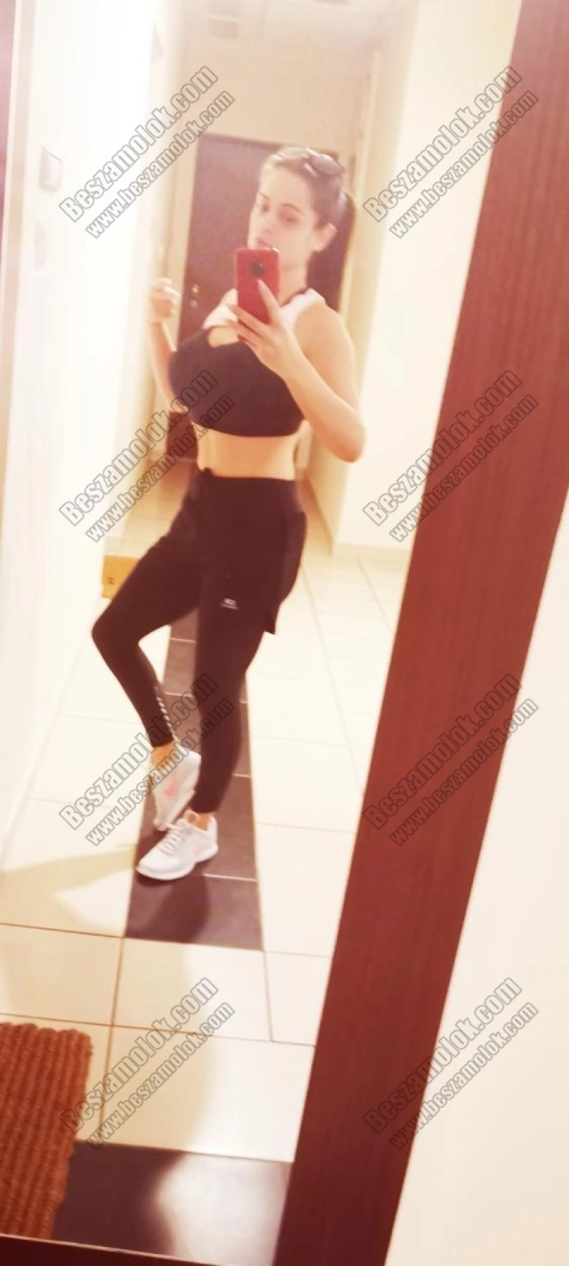 4 kép Courtney13. szexpartner 304911640,   