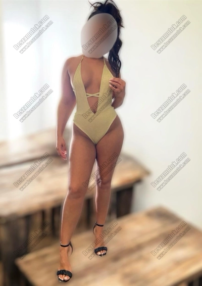 9 kép Adri. erotikus masszázs 209921009,