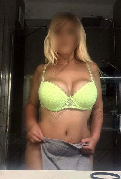 3 kép Mézi. szexpartner 304731239,