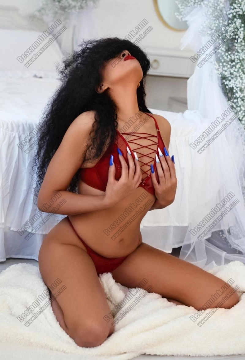 6 kép Xénia. szexpartner 702453145,