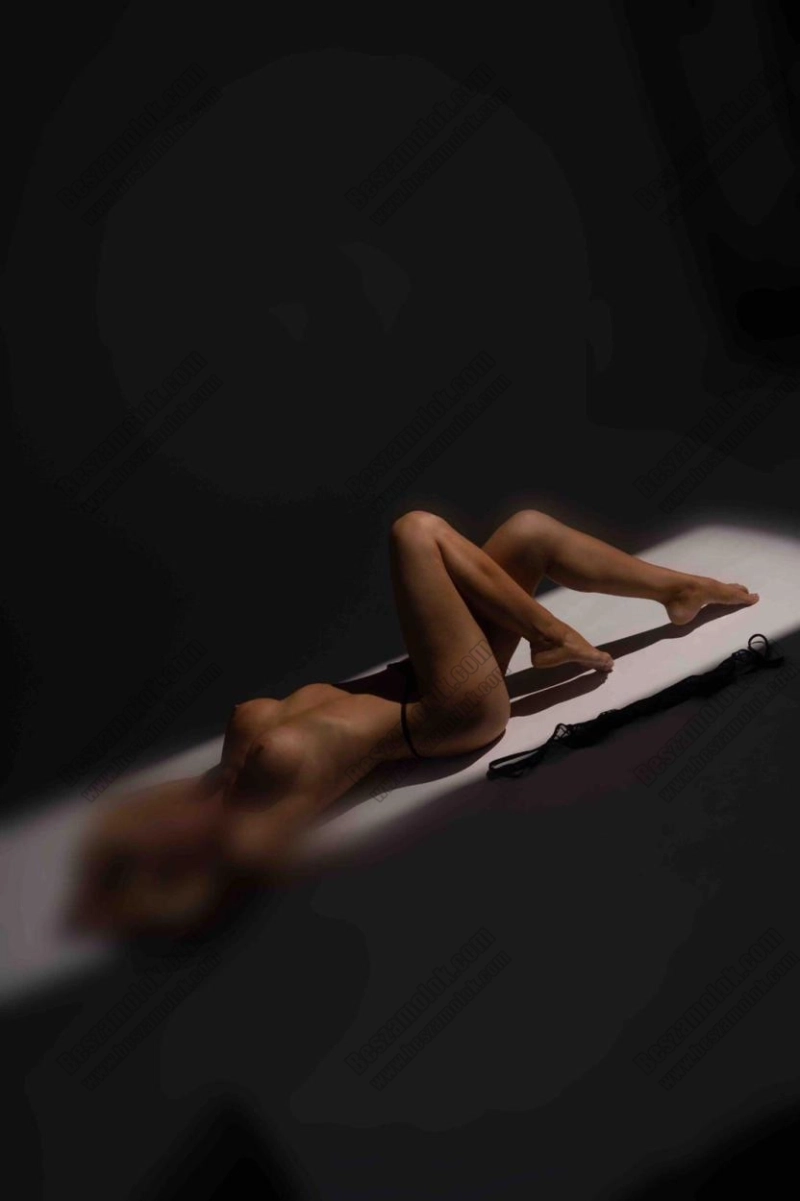 8 kép Edina. szexpartner 705635222,   