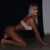 Szofee erotikus masszázs beszámolója (2025-11-21 17:39:15)