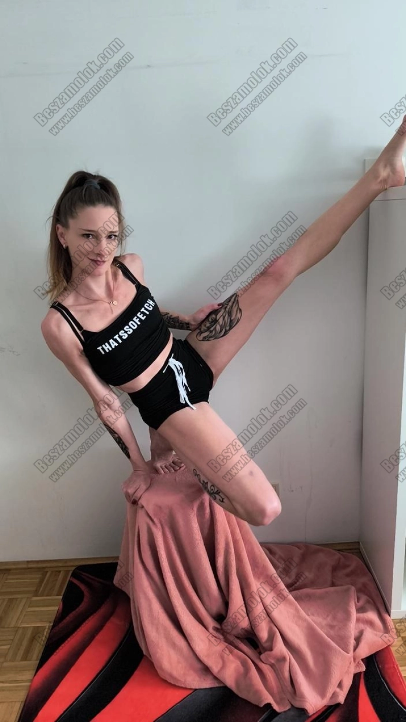 28 kép Yade. szexpartner 705537012,   