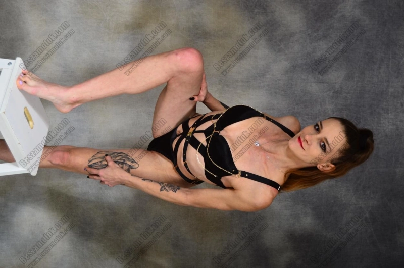 10 kép Yade. erotikus masszázs 705537012,   