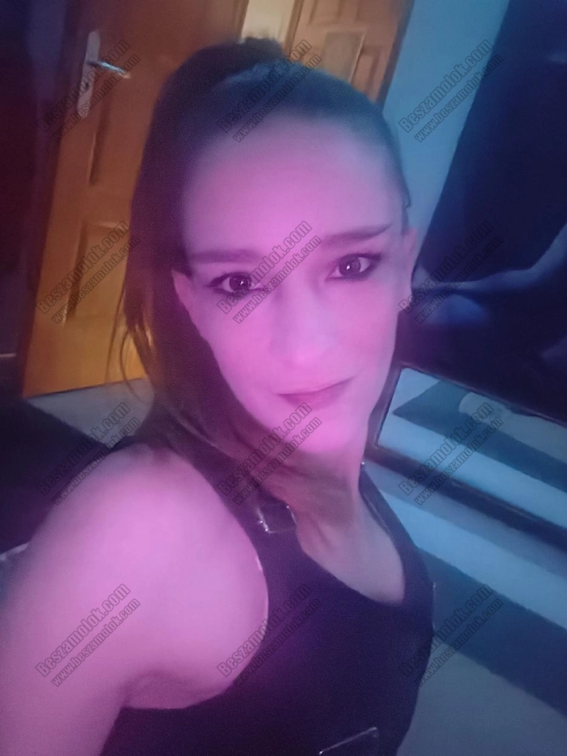 9 kép Yade. erotikus masszázs 705537012,   