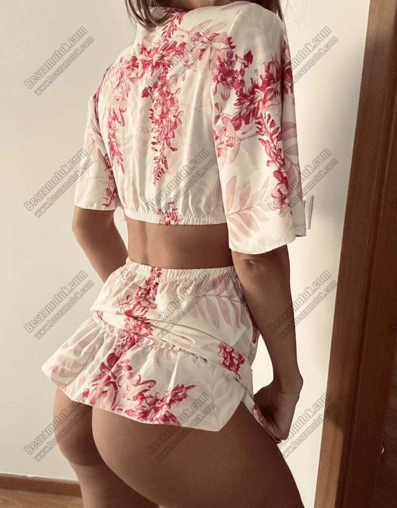 9 kép Nia. szexpartner 701441244,   